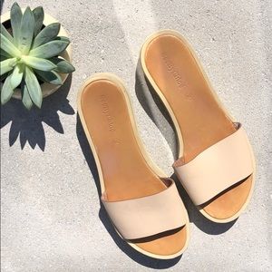 Chloe Nude Slides
